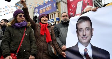 Turkey detains 45 in Istanbul corruption probe, bans Imamoglu's image