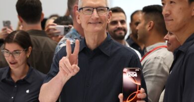 Week in Review: Apple won't raise prices — yet | TechCrunch