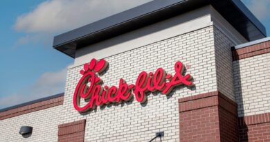 What it costs to open 12 of the biggest fast food chains in the US, from Chick-fil-A to McDonald's
