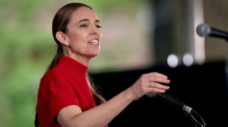 10 leadership tips from Jacinda Ardern, the ex-New Zealand prime minister who became a world leader at 37