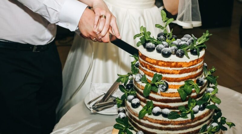 6 mistakes couples make when choosing their wedding menu, according to a wedding caterer