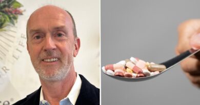 A doctor shares the 7 supplements he takes a day to reduce inflammation, prevent heart disease, and support metabolism