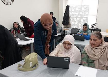 Bridging Generations Through Learning: Teens and Seniors Connect