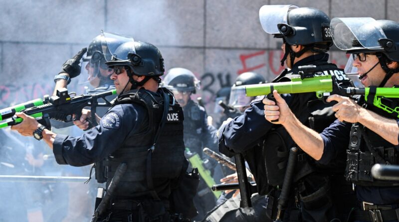 Curfew in LA as protests against Trump’s immigration crackdown continue