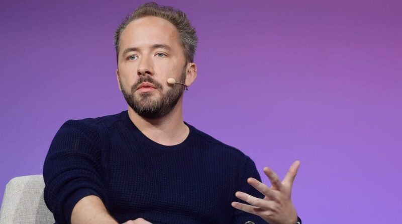 Dropbox CEO Drew Houston says mandating a return to office is 'like trying to force people back into malls and movie theaters'