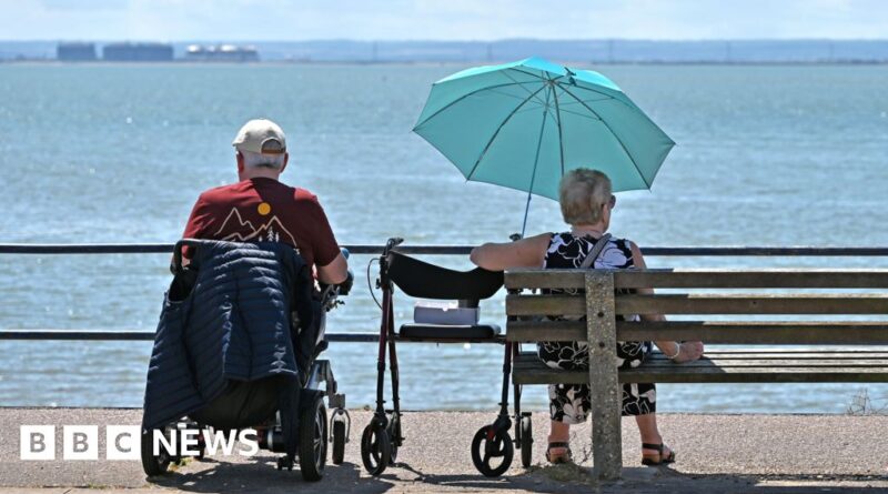 Heatwave peak set to bring 34C to parts of UK