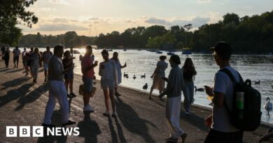 Heatwave temperatures to hit 30C today as heatwave continues