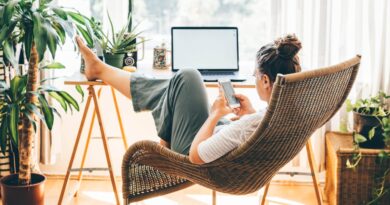 I help busy people organize their digital clutter. Here are 5 features you should start using on your phone and laptop immediately.
