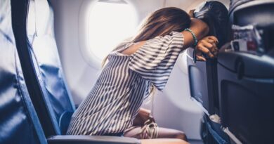 I never talk to strangers on the plane. After my dad died, a passenger helped me talk about my grief.