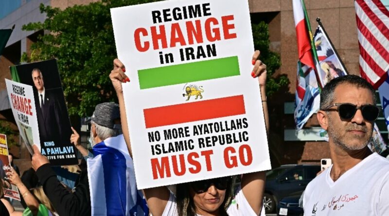 Iran diaspora in Los Angeles dream of 'regime change'
