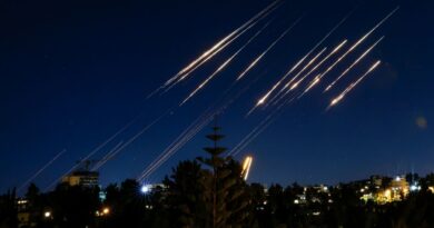 Iran missiles kill 10 in Israel in night of mutual attacks