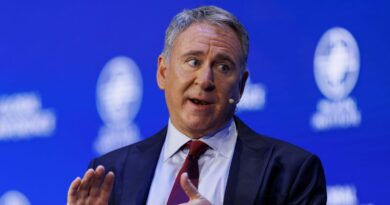 Ken Griffin says young grads who are not interested in reading books about their field have 'picked the wrong career'