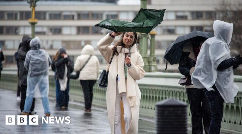 Met Office issues thunderstorm warning for southern England and Wales