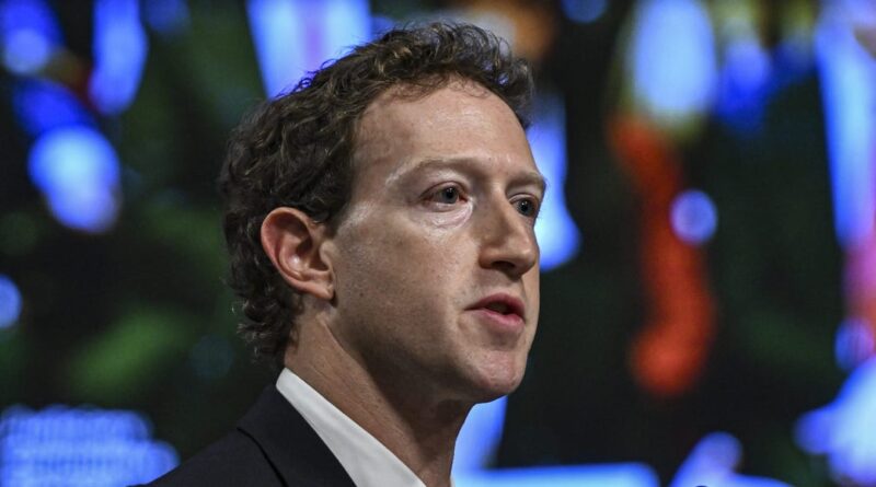 Meta's finance chief says Mark Zuckerberg is 'world-class' at giving feedback