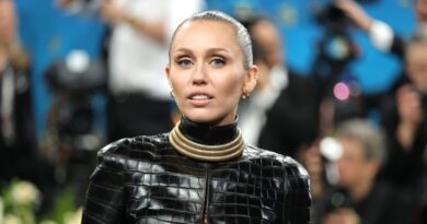 Miley Cyrus says getting older changed how she sees her parents