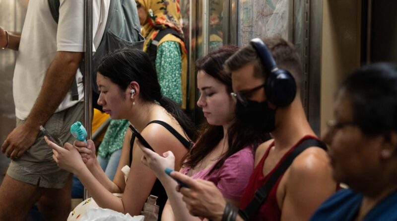 Nationwide heat wave slows rail lines and swelters commuters