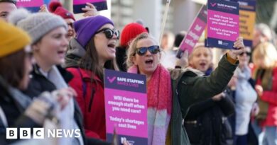 Nurses to vote on pay deal as potential strike looms