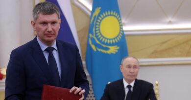 Putin's war-fueled economy is 'on the brink' of recession, minister says