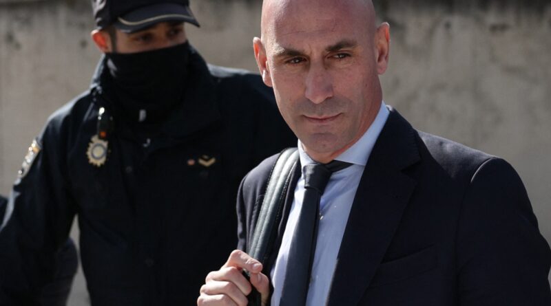 Rubiales to appeal fine for Hermoso forced kiss