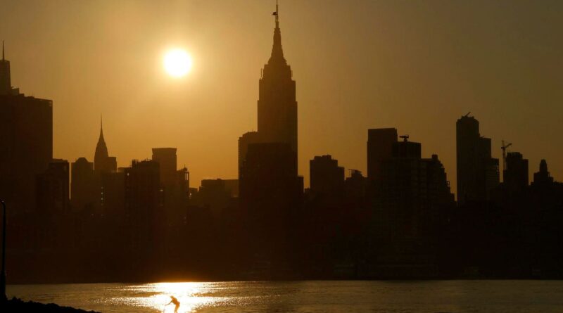 Summer’s First Heat Wave: High Temps Blister The Midwest, Head East