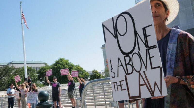 Supreme Court lets Trump restart deporting migrants to ‘third countries’
