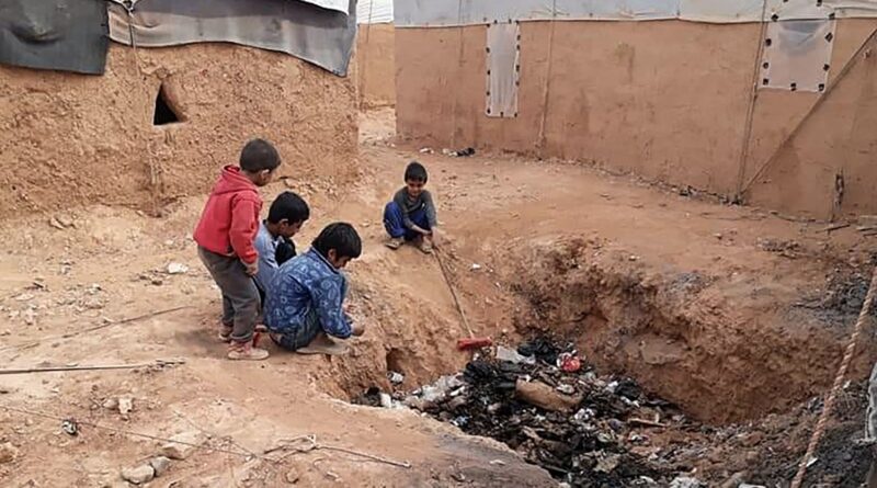 Syria confirms closure of civil war-era desert camp, displaced return home