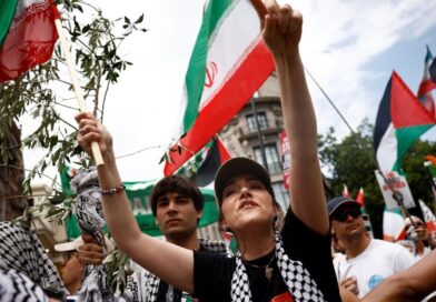 Tens of thousands of pro-Palestinian protesters march in London