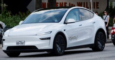 Tesla's robotaxi hit the streets of Austin. I watched 2 hours of videoed rides, and I have some thoughts.