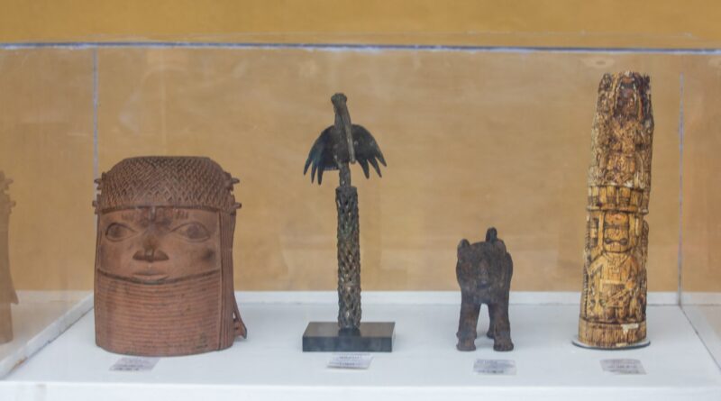 The Netherlands returns 119 stolen sculptures to Nigeria
