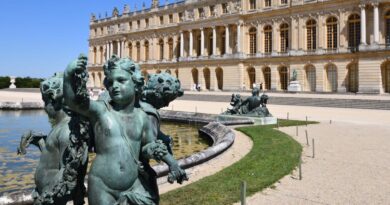 The Palace of Versailles wants you to talk to statues through OpenAI's tech. But the statues don't seem that interested in chatting.