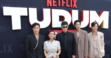 INGLEWOOD, CALIFORNIA - MAY 31: (L-R) Lee Byung Hun, Kang Ae-Sim, Choi Seung-Hyun, Park Sung Hoon and Lee Jung Jae attend Netflix Tudum 2025: The Live Event at The Kia Forum on May 31, 2025 in Inglewood, California. (Photo by Kevin Winter/Getty Images)