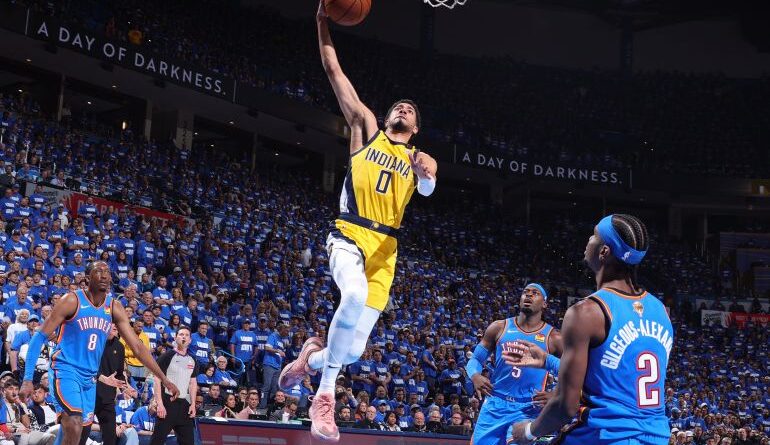 Tyrese Haliburton in action.
