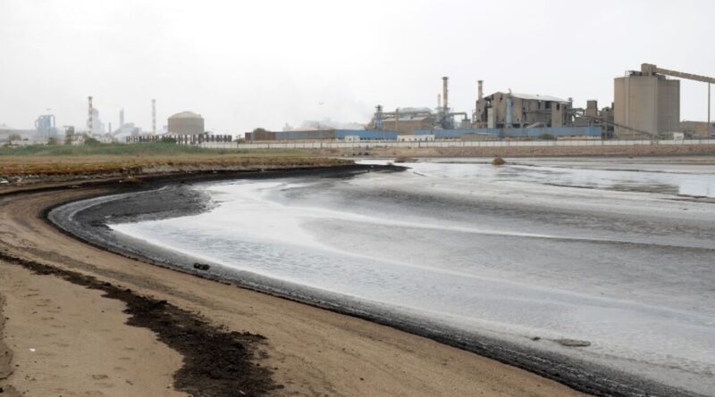 Tunisia U-turn on phosphate plant sparks anger in blighted city