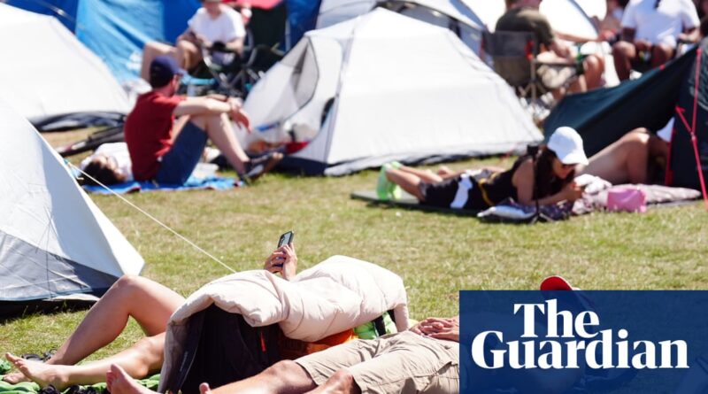 UK weather: heatwave could result in hottest ever start to Wimbledon