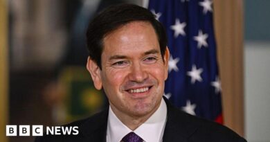 US asks China to stop Iran from closing Strait of Hormuz
