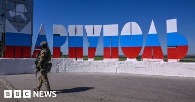 Ukraine war: Mariupol residents deny Russian stories about the city