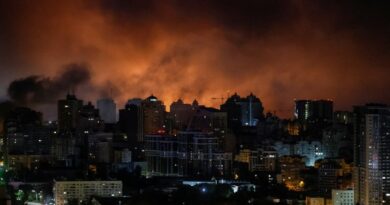 Fire and smoke are seen in the city after a Russian drone strike, amid Russia's attack on Ukraine, in Kyiv, Ukraine June 10, 2025. REUTERS/Gleb Garanich