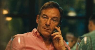 'White Lotus' star Jason Isaacs reflected on managing money 'immaturely.' A financial planner breaks down how to avoid doing the same.