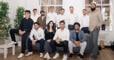 21-year-old MIT dropouts raise $32M at $300M valuation led by Insight | TechCrunch