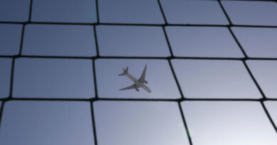 Australian women win right to sue Qatar Airways over forced strip-searches