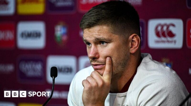 Owen Farrell in training