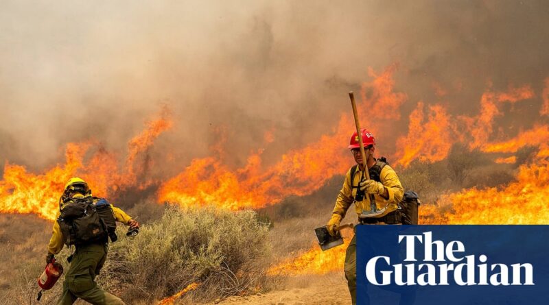 California blaze spreads in hot, windy conditions in year’s largest wildfire