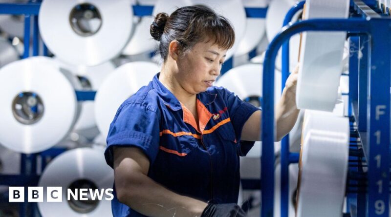 China growth slows as trade turmoil weighs on economy