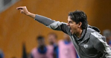 Simone Inzaghi reacts.
