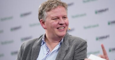 Cloudflare launches a marketplace that lets websites charge AI bots for scraping | TechCrunch
