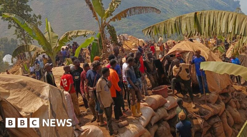 DR Congo mine: Rescuers dig with bare hands for trapped miners in Lomera