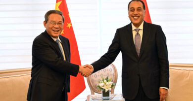 Egypt banks on Beijing as premier visit seals yuan, payment deals