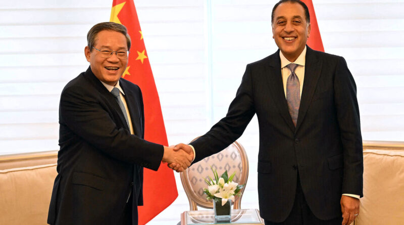 Egypt banks on Beijing as premier visit seals yuan, payment deals