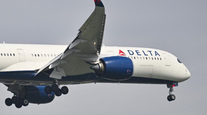 For Delta, Trans-Pacific Revenue Climbs While Domestic Falls