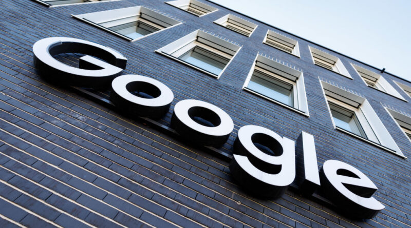 The Google logo can be seen on the facade in front of the company's Munich headquarters